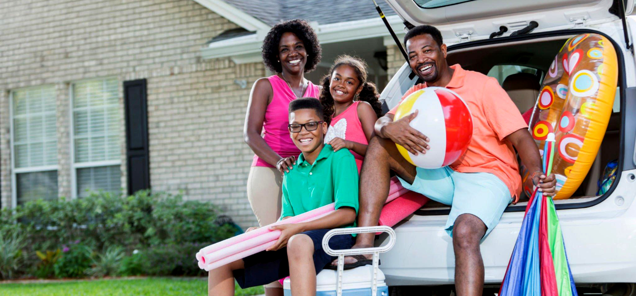 MUST-HAVE ITEMS FOR YOUR NEXT FAMILY VACATION